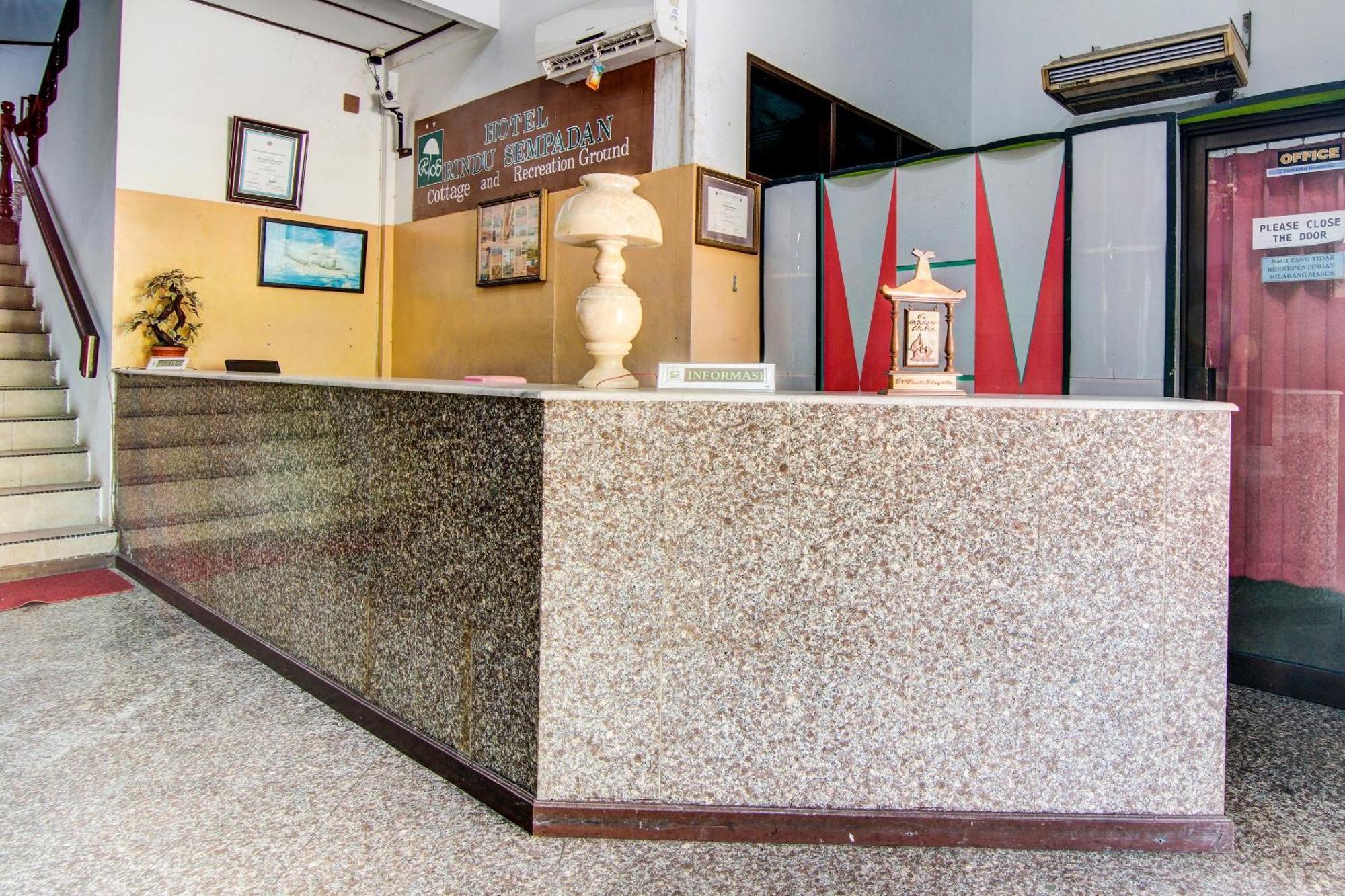 Oyo 92330 Hotel Rindu Sempadan Near Taman Wisata Rindu Sempadan Pekanbaru Exterior foto